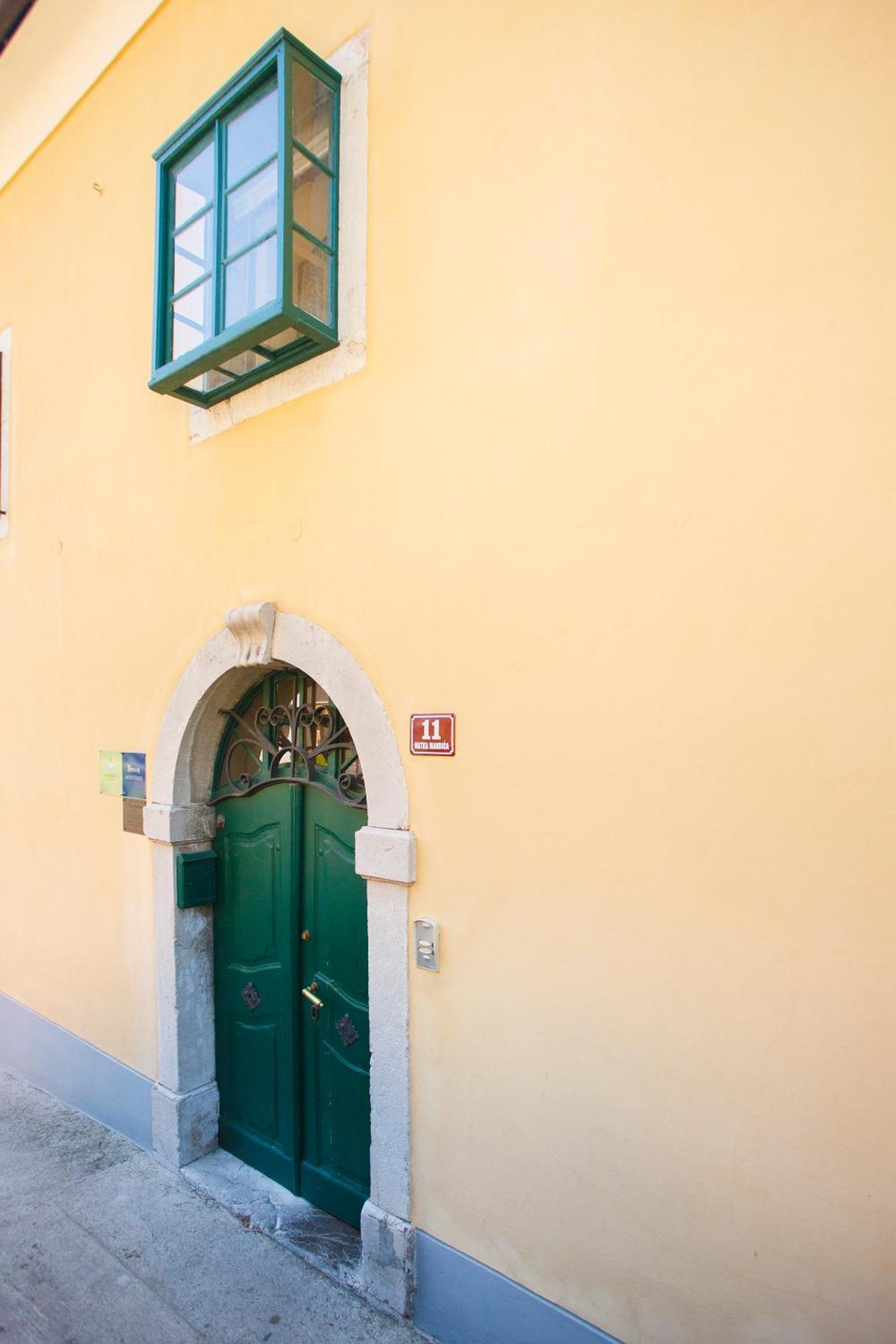 Apartments Villa Kastav In Old Town Center With Sea View And Parking Buitenkant foto
