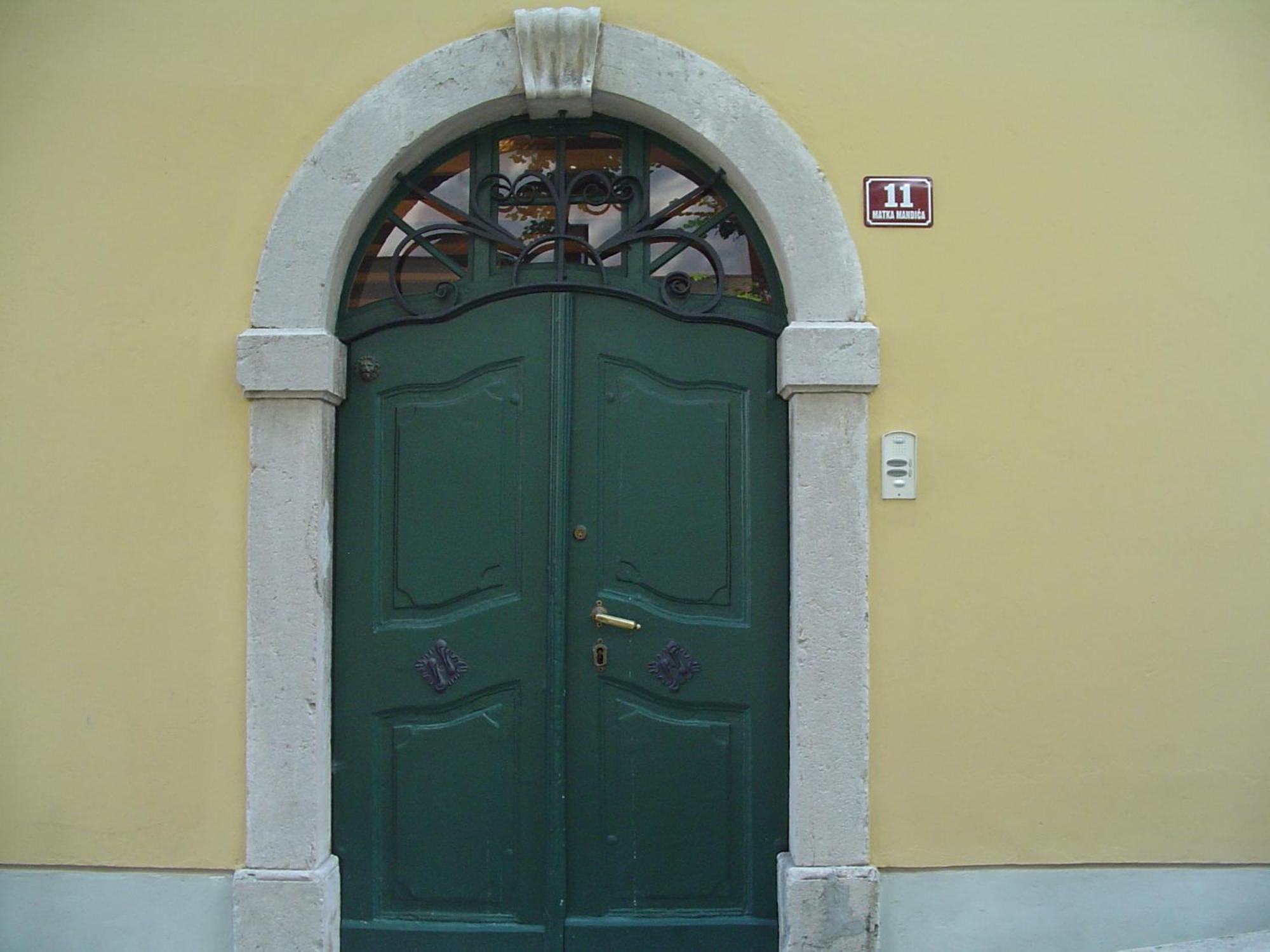 Apartments Villa Kastav In Old Town Center With Sea View And Parking Buitenkant foto