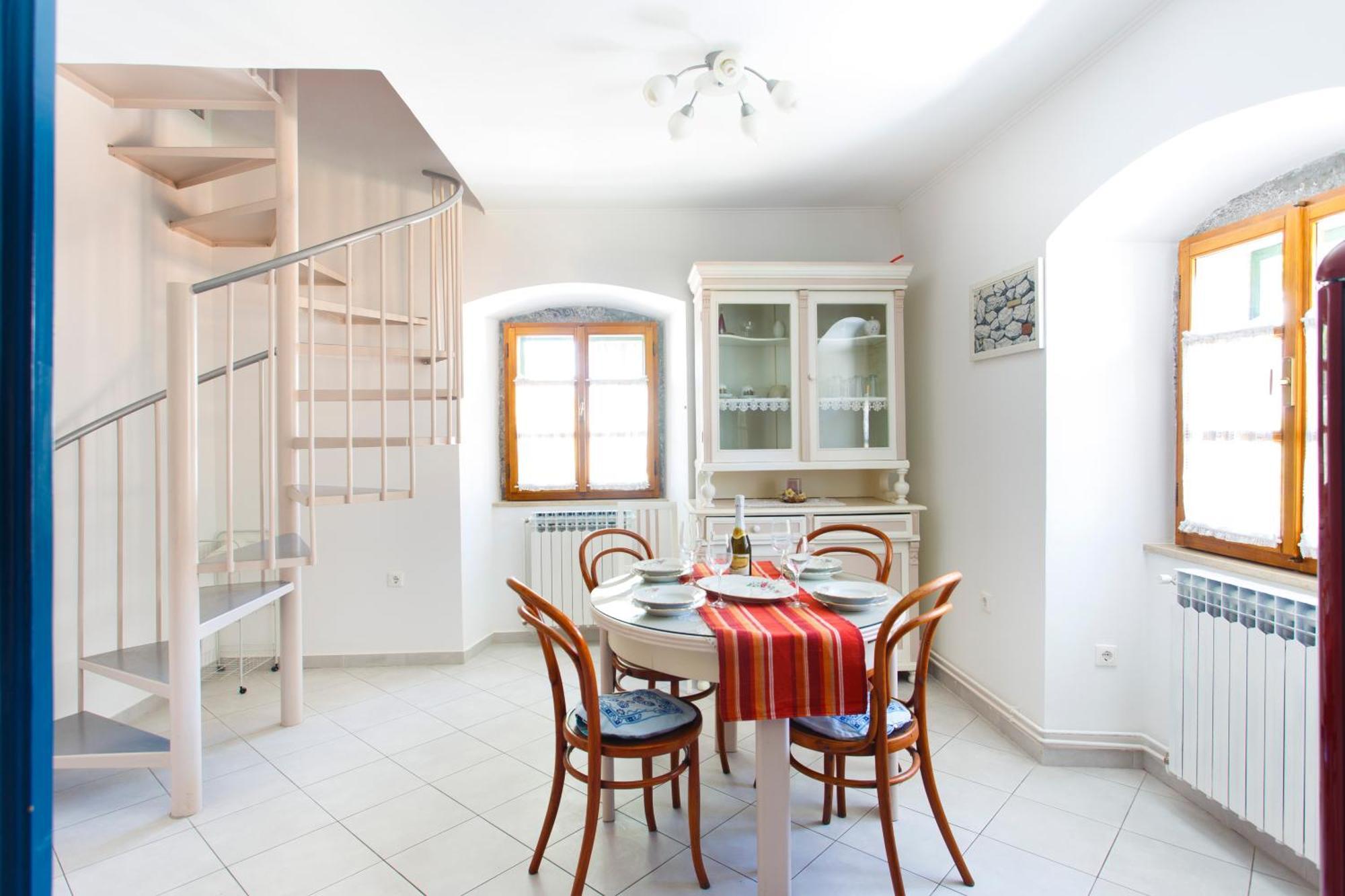 Apartments Villa Kastav In Old Town Center With Sea View And Parking Buitenkant foto