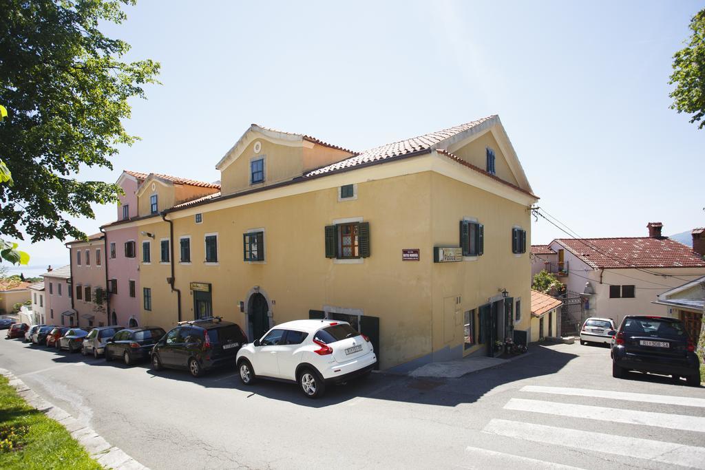 Apartments Villa Kastav In Old Town Center With Sea View And Parking Kamer foto