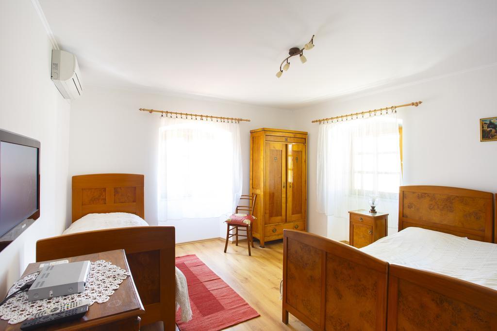 Apartments Villa Kastav In Old Town Center With Sea View And Parking Kamer foto