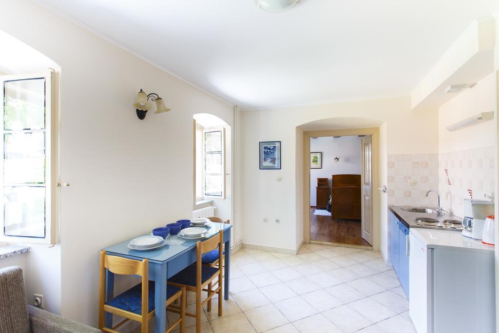 Apartments Villa Kastav In Old Town Center With Sea View And Parking Kamer foto