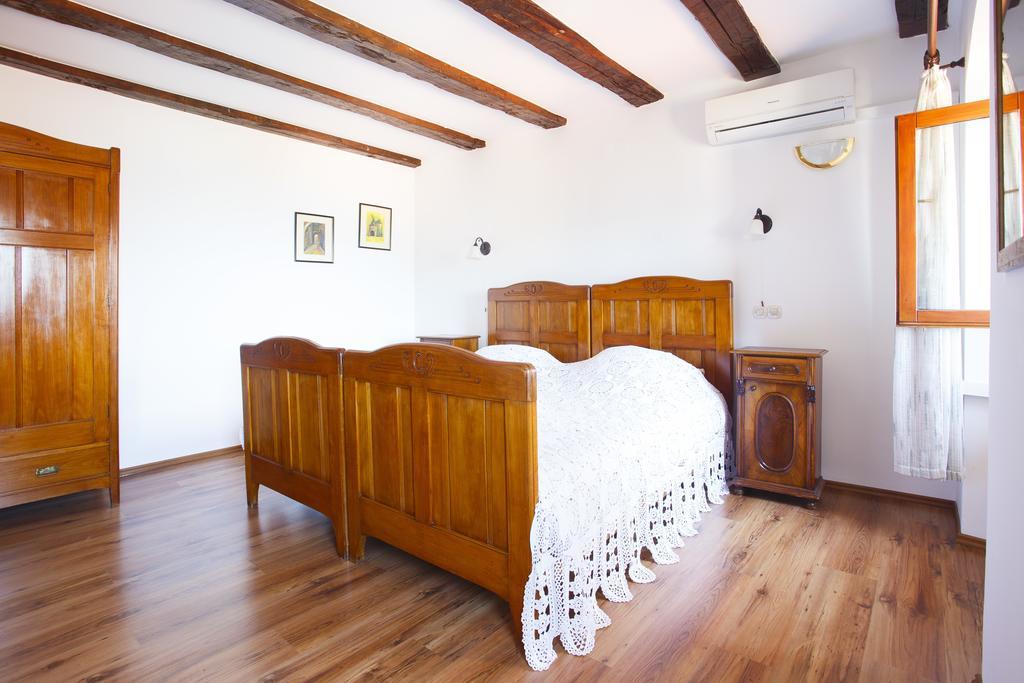 Apartments Villa Kastav In Old Town Center With Sea View And Parking Kamer foto